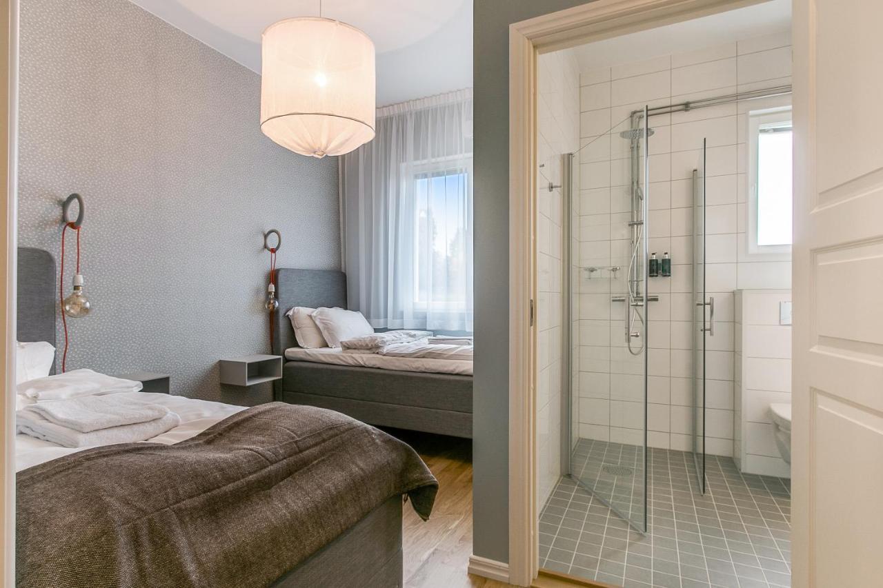 Turinge Hotel Sodertalje Bagian luar foto